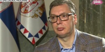 Predsednik Srbije uoči velikog skupa u Beogradu: Srbija nikad ne sme da stane!