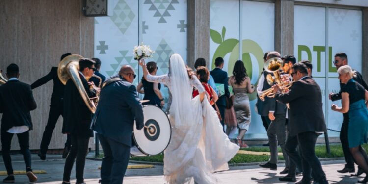 3,2,1-SRBIJA! Ovo je svadba o kojoj bruji cela zemlja! (VIDEO)