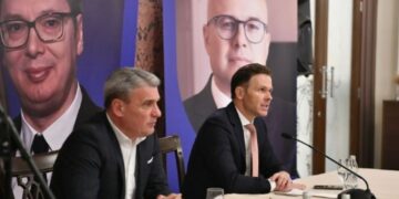 Milun Todorović i Siniša Mali iz Čačka poručili svima: Srbija ne sme da stane!