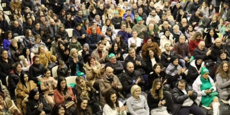 Ministar Memić cenjen i poštovan i u svom kraju: Ceo Novi Pazar na predizbornom skupu u Lugu!