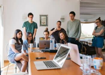 Ulaganja u mlade: Ministar Memić obišao „OPENS“ i najavio nova ulaganja u omladinsku politiku!