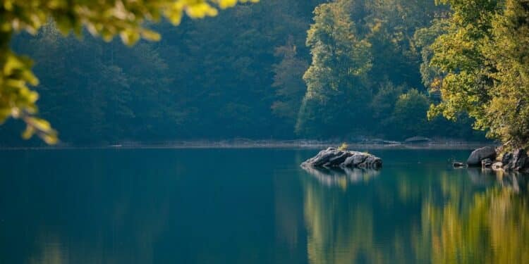 Srebrno jezero: Mesto gde priroda susreće avanturu