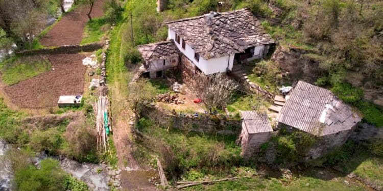 Upoznajte Gostušu: Autentično kameno selo Stare planine