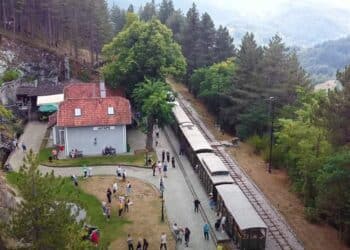 Nostalgija na šinama: Nezaboravna vožnja Šarganskom osmicom