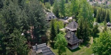 Od vajata do muzeja: Fascinantno selo Sirogojno