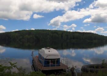 Neverovatan fenomen: Otkrijte magiju plutajućih ostrva na Vlasinskom jezeru