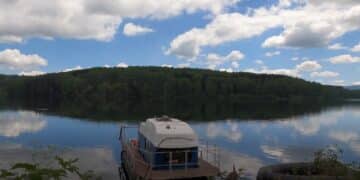 Neverovatan fenomen: Otkrijte magiju plutajućih ostrva na Vlasinskom jezeru