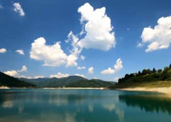 Magični svet jezera Zaovine: Priroda, avantura i relaksacija