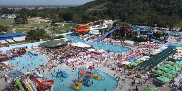 Savršeno letovanje u Akva parku Jagodina: Raj za sva čula