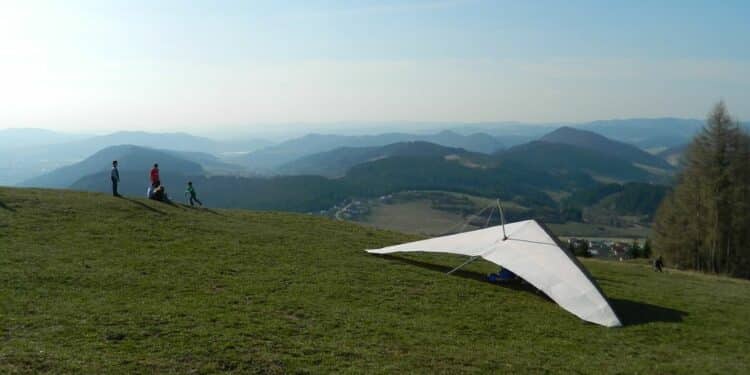 Nebeski pogled na lepote Srbije: Paraglajding na Suvoboru