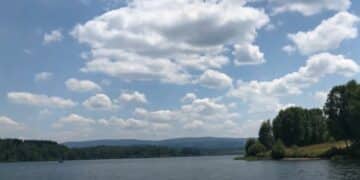 Magični krajolik Vlasinskog jezera: Letnja destinacija iz snova