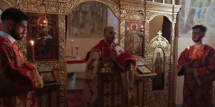 Sveta Liturgija i parastos ocu Tadeju! FOTO