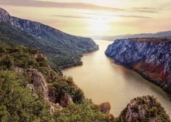 Đerdapska klisura u jesen: Pogled koji ostavlja bez daha