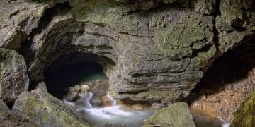 Skriveno blago Zviških planina: otkrijte Dubočku pećinu