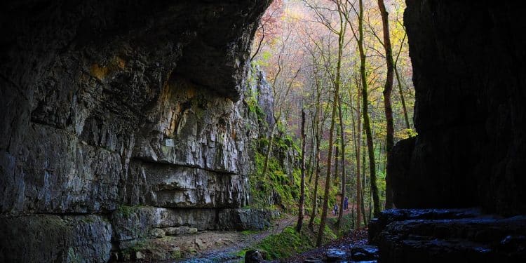 Vodena pećina: Tajanstveni svet kraškog reljefa