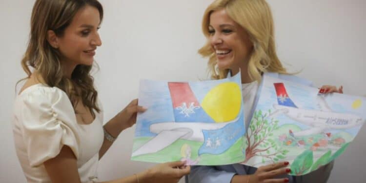 Mali znaci pažnje za velike osmehe: Er Srbija uz decu iz Kraljeva